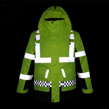 Les vestes réfléchissantes sont devenues de plus en plus populaires